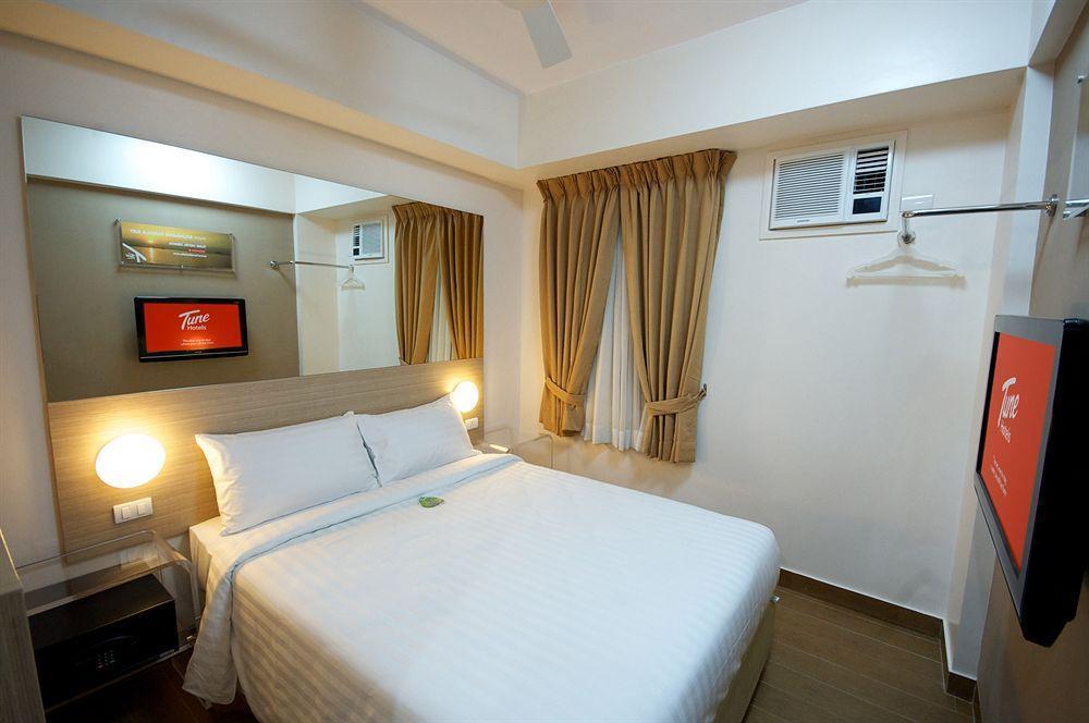 Red Planet Manila Malate Mabini Hotel Exterior foto