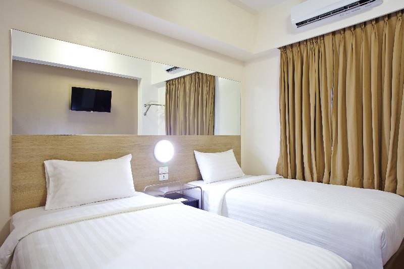 Red Planet Manila Malate Mabini Hotel Exterior foto
