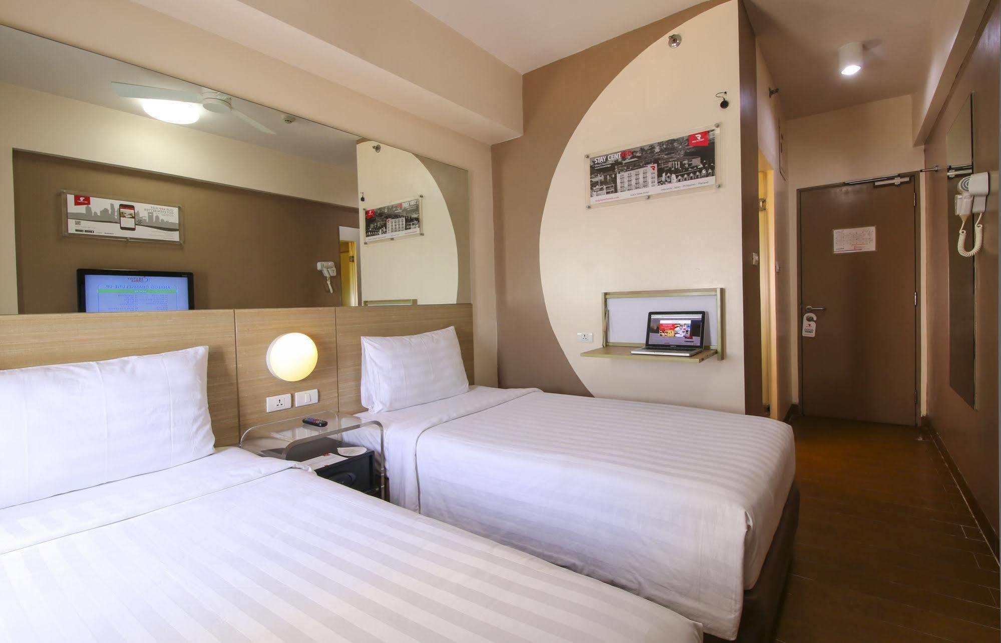 Red Planet Manila Malate Mabini Hotel Exterior foto